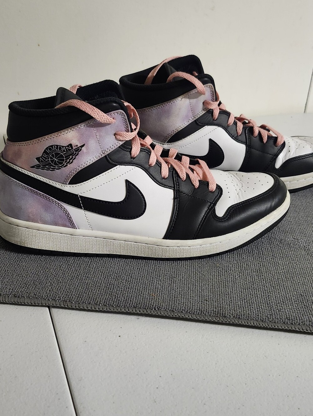 Jordan Mens Mid-Top Sneakers - Pink/Black/White with Iridescent Panels